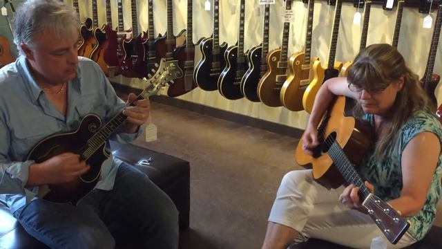 Darin Parise- Anita Parise- Leather Britches -Ricky Skaggs F5 Gibson Mandolin смотреть онлайн