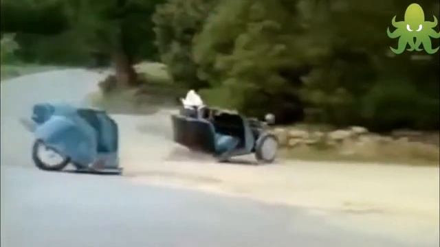 Deja vu compilations. Try not to laugh смотреть онлайн