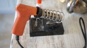 Светодиодная подсветка под шкаф кухни | Своими руками | Монтаж светодиодной ленты | MaxDar