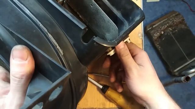 W123 Пошаговая разборка печки. смотреть онлайн