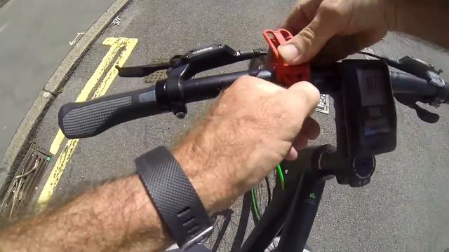 Take 2 How not to fit the Cyclyk Smartphone mount system. смотреть онлайн