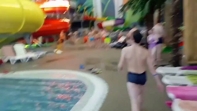 3 часа в аквапарке. смех. юмор. поржать . видео про аквапарк😂😂😂😂🤣🤣🤣🤣 смотреть онлайн