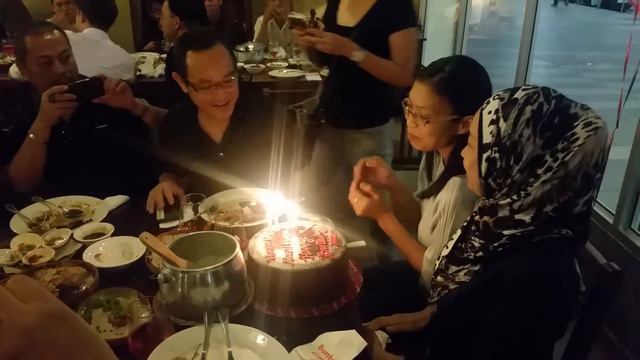 BUMBU CABE icom square,kuching,malaysia смотреть онлайн