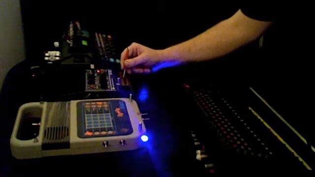 RaggaGlitchin' смотреть онлайн