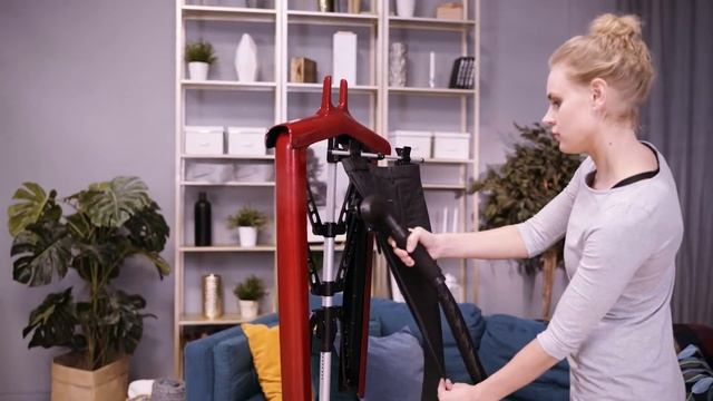 Отпариватель GM S205 c каркасной вешалкой смотреть онлайн