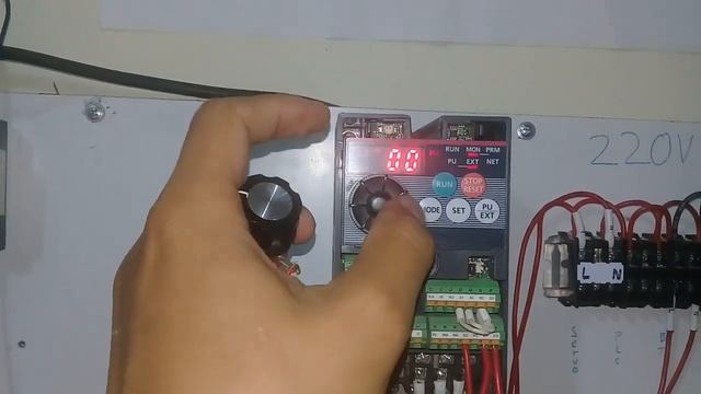 HƯỚNG DẪN CÀI ĐẶT BIẾN TẦN MITSUBISHI FR D720 смотреть онлайн