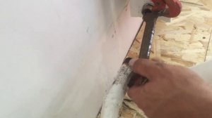 КАК ОТКРУТИТЬ АМЕРИКАНКУ НА БАТАРЕИ БЕЗ СПЕЦ. КЛЮЧА