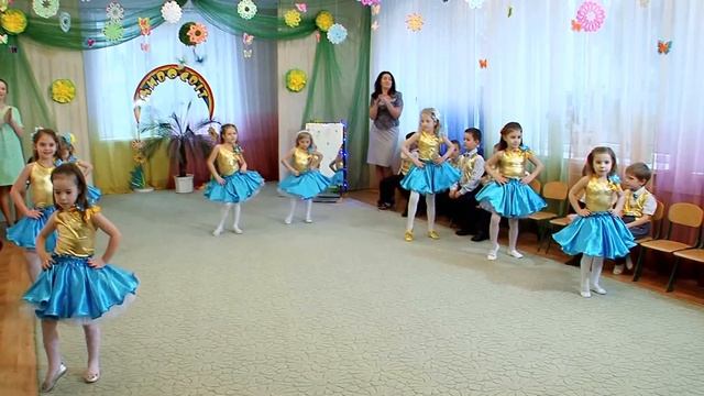 ВЕСНЯНЕ СВЯТО. СХОЖА НА МАТУСЮ смотреть онлайн