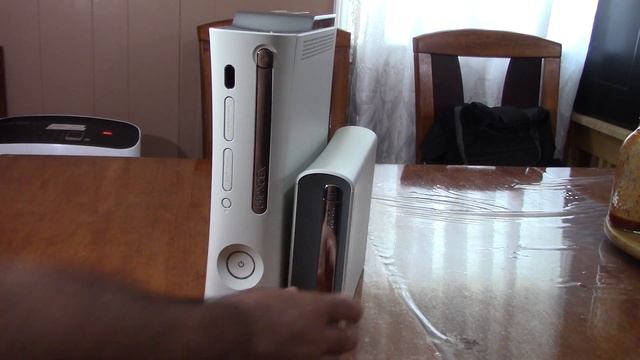 Curioso y Misterioso; Xbox 360 + HD DVD смотреть онлайн
