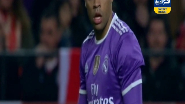 دياز يستغل خطأ حارس إشبيلية ويضيع فرصة هدف مؤكد لريال مدريد أمام المرمى | تعليق حفيظ دراجي смотреть онлайн