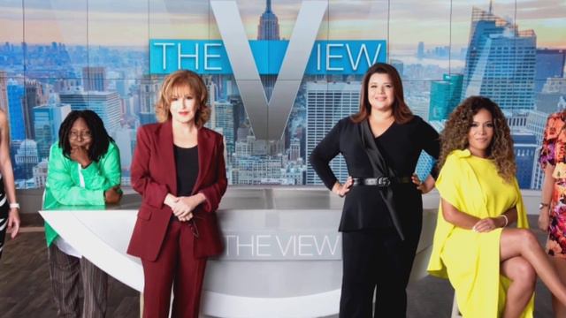 Sara Haines furiously throws item at View producer repeatedly as Whoopi Goldberg warns ‘don’t even смотреть онлайн