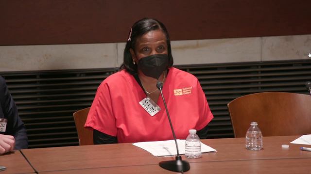 Nurse Nancy Hagans on the Cruelty of How Our System Treats Uninsured & Undocumented Folks смотреть онлайн