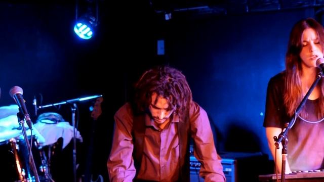 Malvina Meinier @ la Java " Drawing Roads" смотреть онлайн