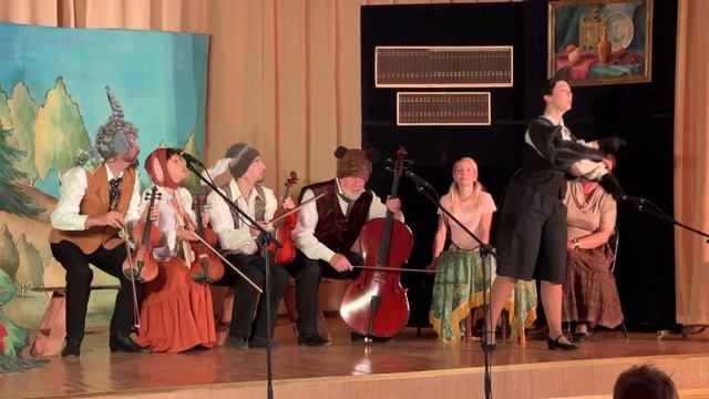 Ученики 4 классов посмотрели спектакль «Басни дедушки Крылова» Театра художественной публицистики