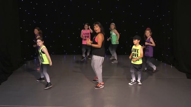 Kids Learn a Dance to "Can't Stop the Feeling" by Justin Timberlake! смотреть онлайн