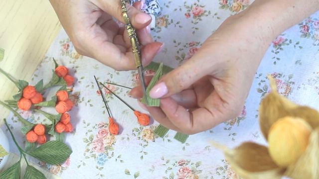 Как сделать ЯГОДЫ из гофрированной бумаги / Ягоды своими руками смотреть онлайн