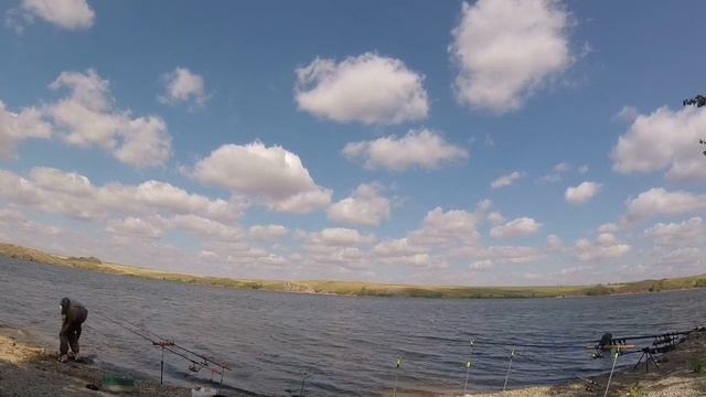 РЫБАЛКА НА ИРИКЛИНСКОМ ВОДОХРАНИЛИЩЕ.. ЖАРА, ВЕТЕР СУДАЧКИ... смотреть онлайн