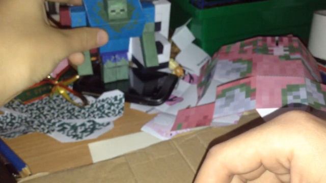 Бумажный Minecraft: Зомби мутант смотреть онлайн