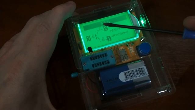 Транзистор тестер LCR T4 Обзор Тест Что он умеет чего не умеет Небольшая инструкция Как пользоватьс смотреть онлайн