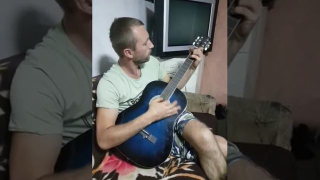 Уроки гитары от Саныча. Сыграл шоколадкой. смотреть онлайн