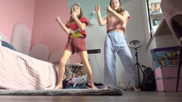 Клип на песню:КАК MOMMY Instasamka смотреть онлайн