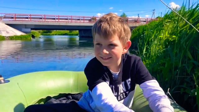 Сплав на лодке по Ижоре, на резине два мажора. смотреть онлайн