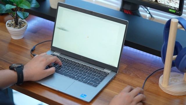 TIPE LAPTOP MASA KINI . . . buat kerja dan game hayo aja‼️ смотреть онлайн
