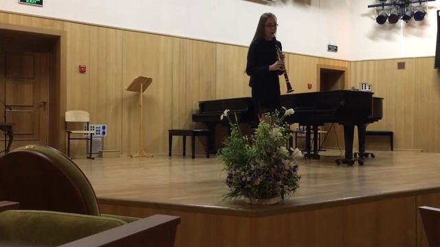 Т. Олах - Соната для кларнета соло смотреть онлайн