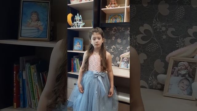 Стих про бабушку до слёз "Ходит наша бабушка" смотреть онлайн