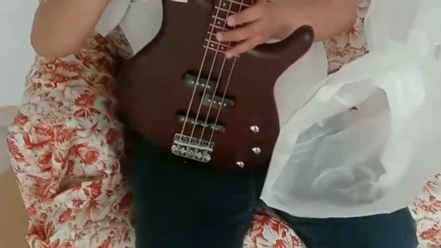 Unboxing de bajo Cort Action PJ смотреть онлайн