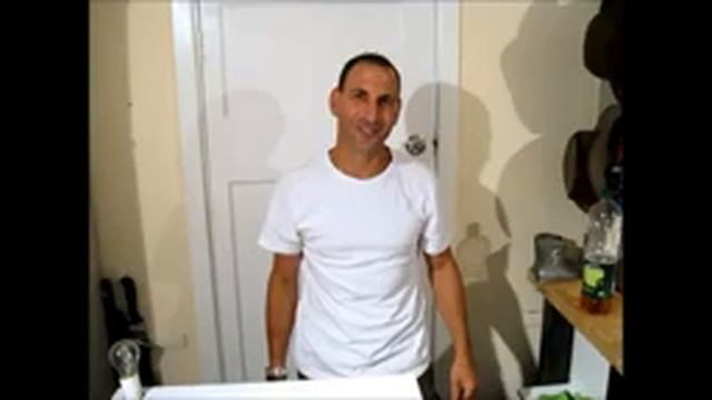 Australian Friend Demonstrates His Pedal Powered Fisher and Paykel Generator смотреть онлайн