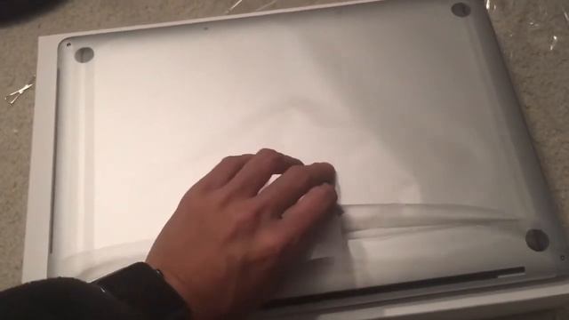2016 silver 15 inch MacBook Pro with touch bar смотреть онлайн