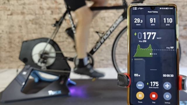 Ride, drink, eat, sleep, repeat! Indoor trainer using guide... смотреть онлайн