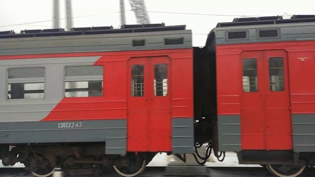 Электропоезд ЭР2Р-7054 станция Люберцы-2 смотреть онлайн