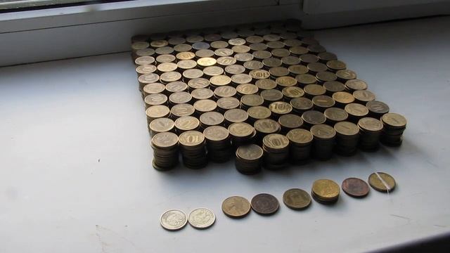 Сколько 10 рублевых монет помещается в полтарашку Вскрываем КОПилку Бутылку #КОПилка #Piggybank смотреть онлайн