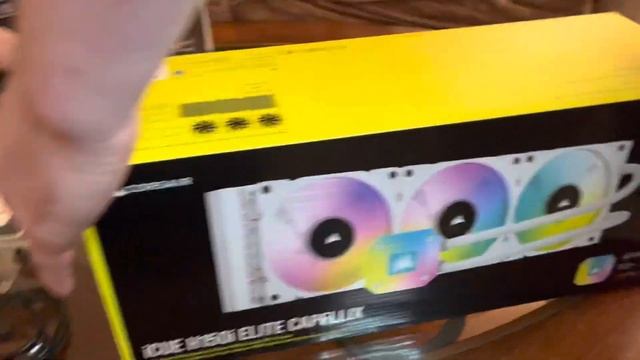 Corsair H150i Elite Capellix / SP120 RGB Elite Unboxing | getting ready for first PC build смотреть онлайн