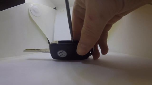 How to locate the FCC ID & Part Number on your flip key blade Volkswagen / Audi смотреть онлайн