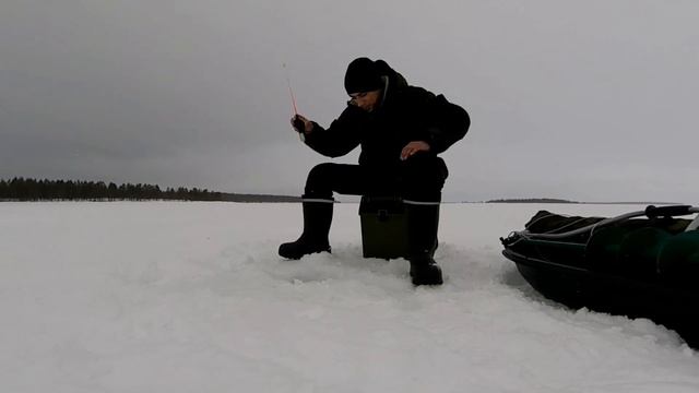 Погода чудесная! Окунь и Ерш. 5 километр смотреть онлайн