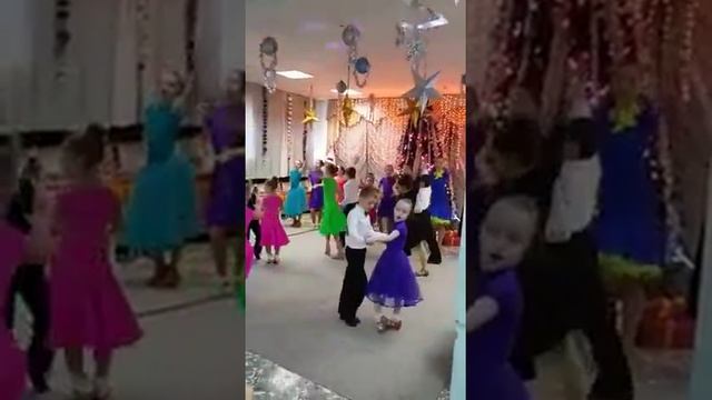 Бально-спортивные танцы Новый Год ч. 2 смотреть онлайн