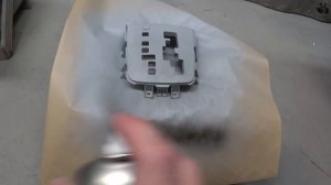 Покраска пластика краской из баллончика. Как покрасить пластик на авто?