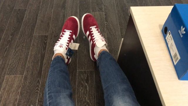 ШОК!! Кэжуальные кроссовки!?!? смотреть онлайн