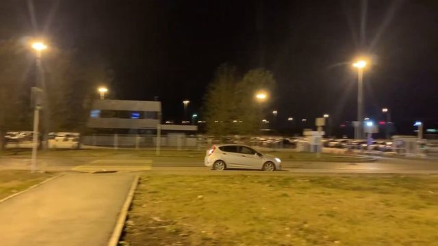 Аэропорт Кольцово, г. Екатеринбург, 18.10.2022 смотреть онлайн