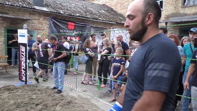 СТАРЫЙ БОРОДАЧ против МУЖИКА С ДЕРЕВНИ !!! Быстрый Бой !! смотреть онлайн