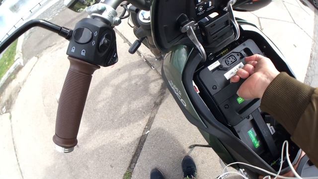 Super Soco TC 2019: Что под капотом? / What's under the hood? смотреть онлайн