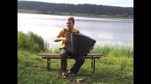 Звучат «Народные наигрыши на баяне» Играет Павел Сивков