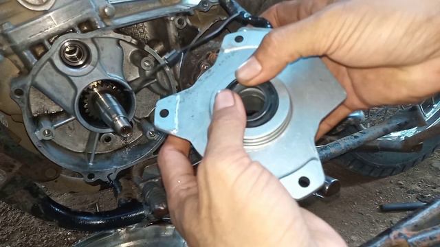 PAANO MAG PALIT NG MAGNETO OIL SEAL KIT NG HONDA TMX 155 W/ TIPS AND TRICKS by ryan lodz tv смотреть онлайн