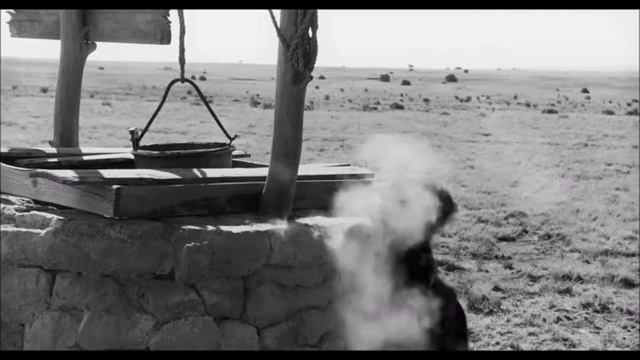 Когда бьешь латника в Life Is Feudal MMO не тем оружием