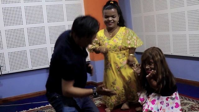 Ganesh Ishara ।। Mona Ghimire।। Ranjita Pandey ।। हसाउनुको पनि हद हुन्छनि смотреть онлайн