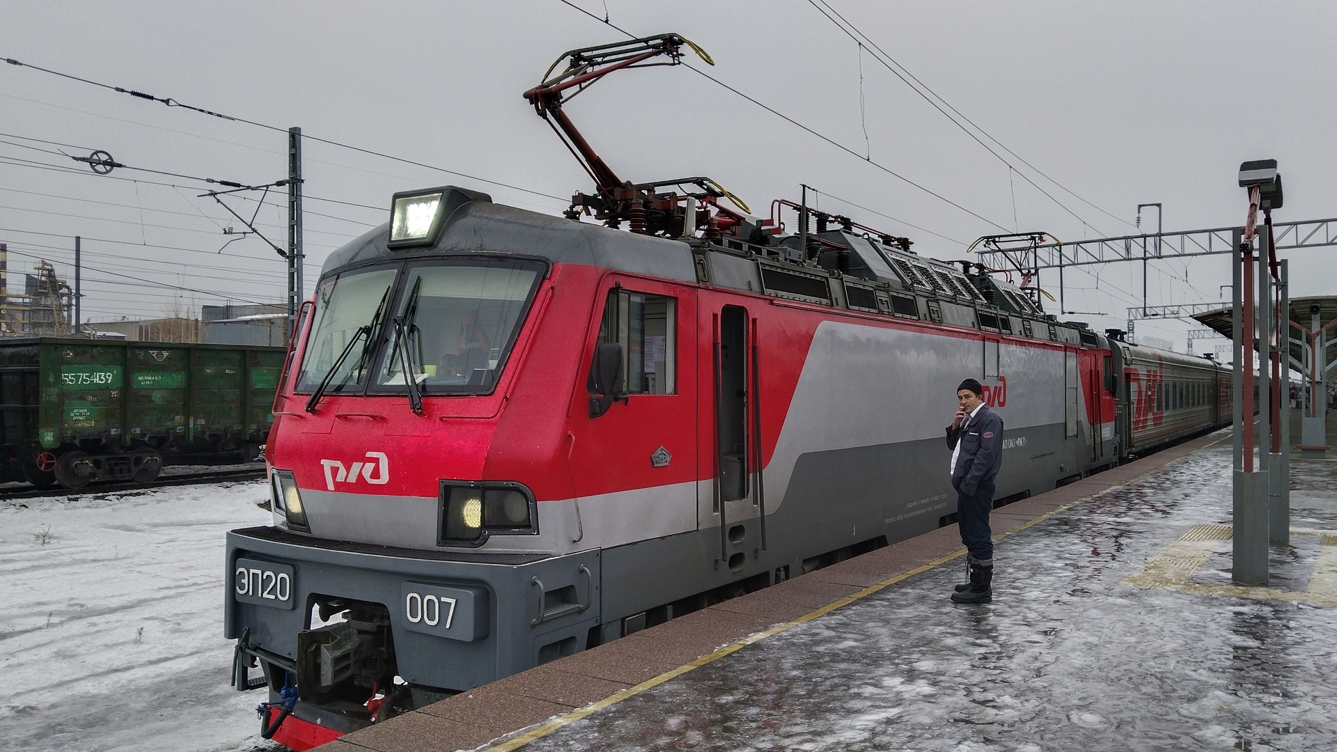 Поезд №055ЕА | Екатеринбург - Казань смотреть онлайн