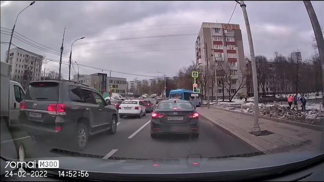 Это - ЭЛЕКТРОБУС. Только с выхлопными газами, как у авто с двс смотреть онлайн